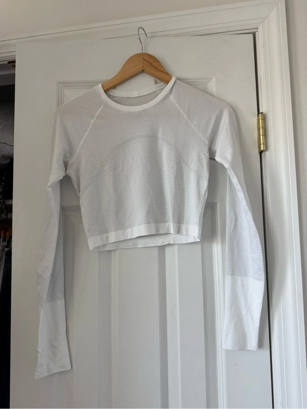 Lululemon Swiftly Tech Cropped Long Sleeve Shirt 2.0 in White
